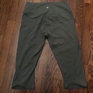 Special Edition** Lululemon Crop Leggings